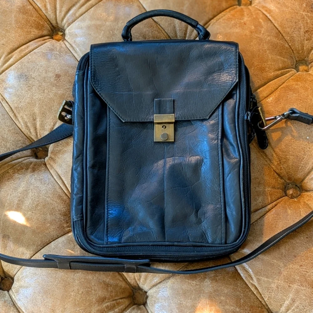 Vintage Genuine Leather Black Travel Crossbody Satchel Bag Made In Colombia